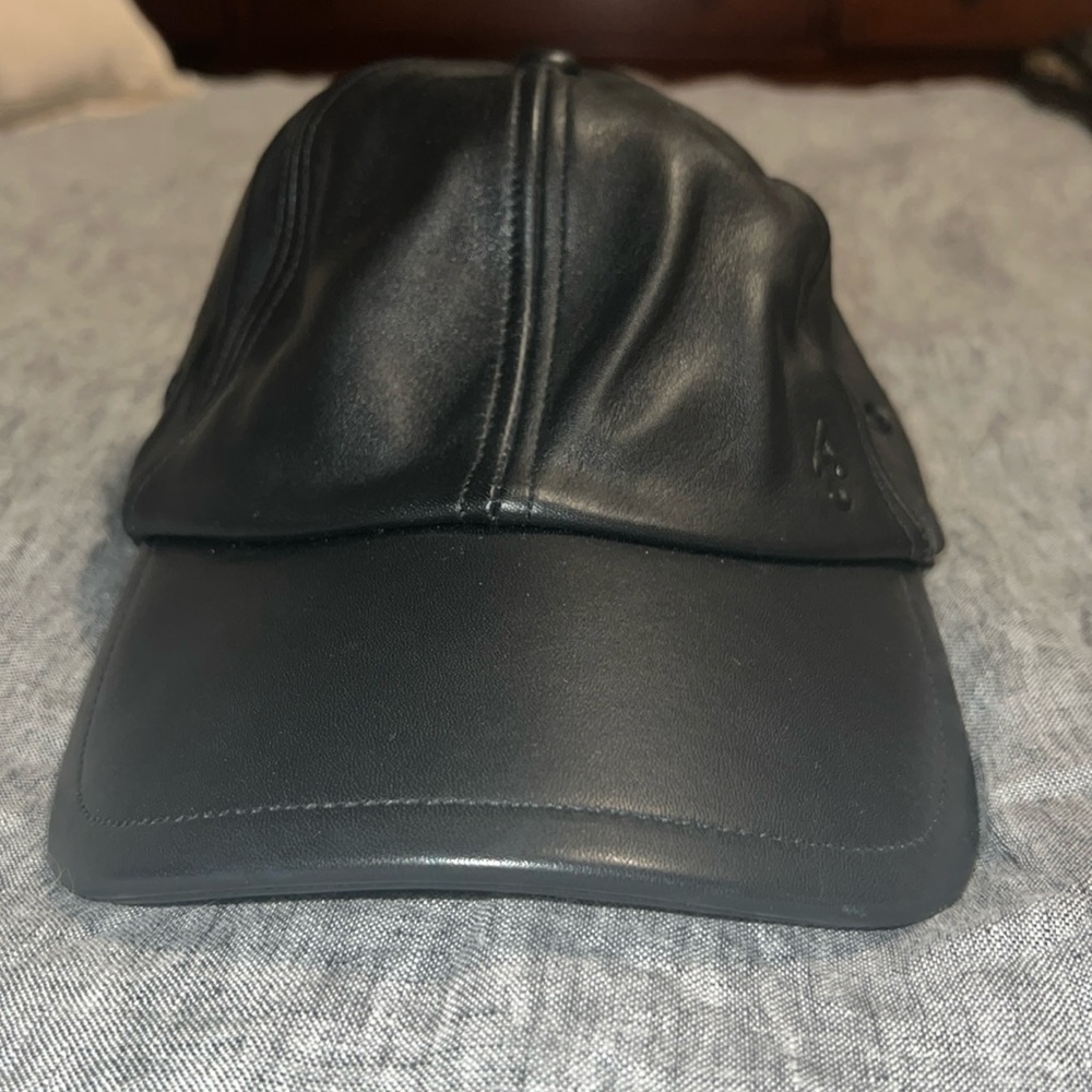 Women’s black leather hat